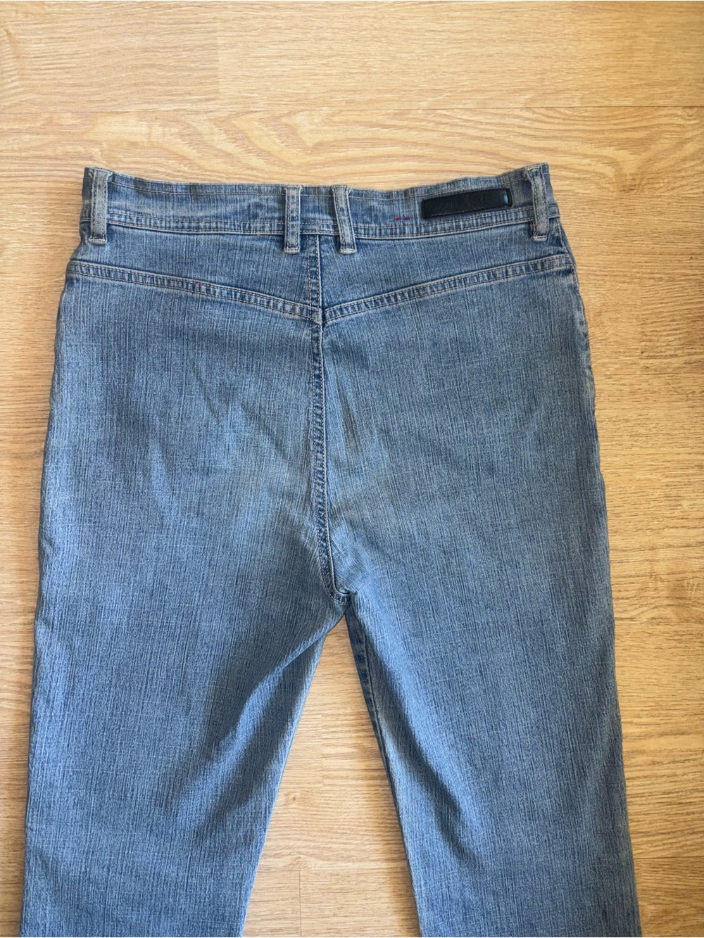 Jeans - Picture 3 of 6